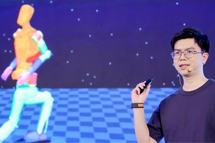 天才少年稚晖君okooo机器人走路进场！AI模型做大脑，目标售价20万以内